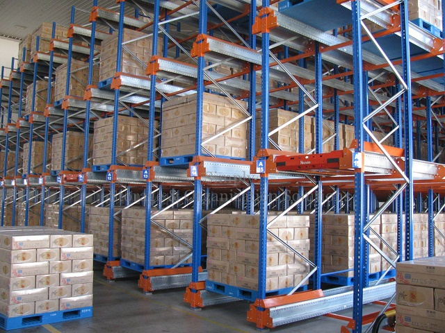 Food Beverage Drive in Industrial Storage Racks 